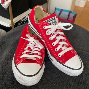 Red Converse chuck Taylor’s
